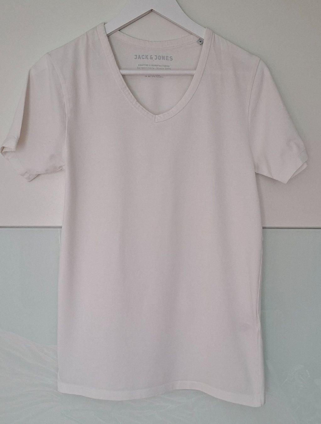 Jack & Jones T-shirt: T-Shirt Herren V-Ausschnitt Grösse M – Nuovo (secondo la descrizione) da Feuerthalen venduto da kigo87
