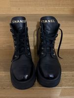 Boots Chanel