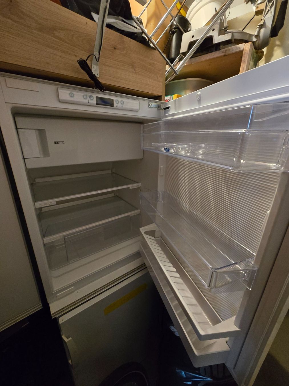 Frigoriferi: Gepflegter Kühlschrank Sibir – Usato da St gallen venduto da bb_12 2