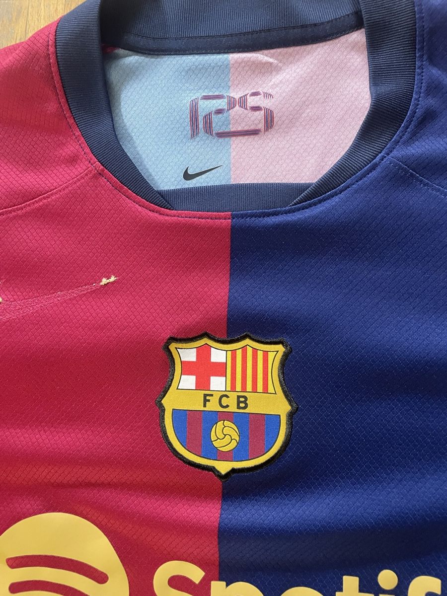 FC Barcelona Canottiere & Pantaloni: FCB Barcelona Barca Trikot – Usato da Stäfa venduto da Phphch 1