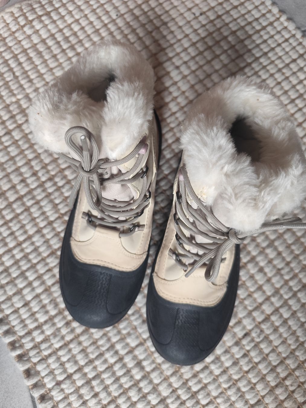 Columbia Scarpe da donna: Bottes Columbia pointure 39 – Nuovo (secondo la descrizione) da Neuchâtel venduto da sis_2wcq 1