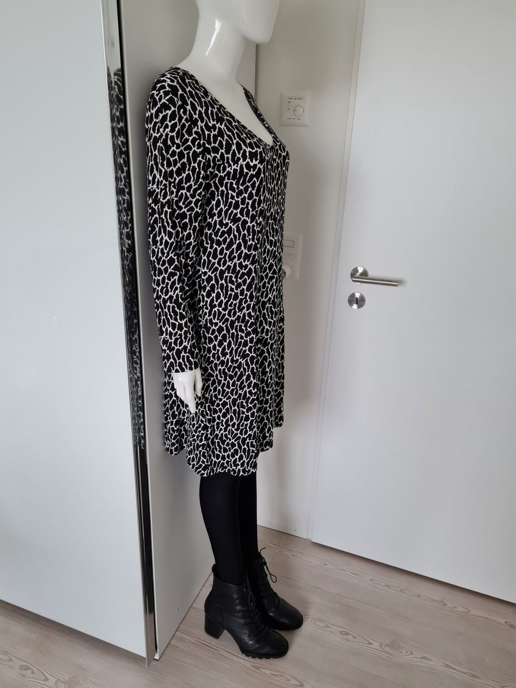 Vestiti: Kleid schwarz/ weiß – Nuovo (secondo la descrizione) da Schaffhausen venduto da Catboot01 3