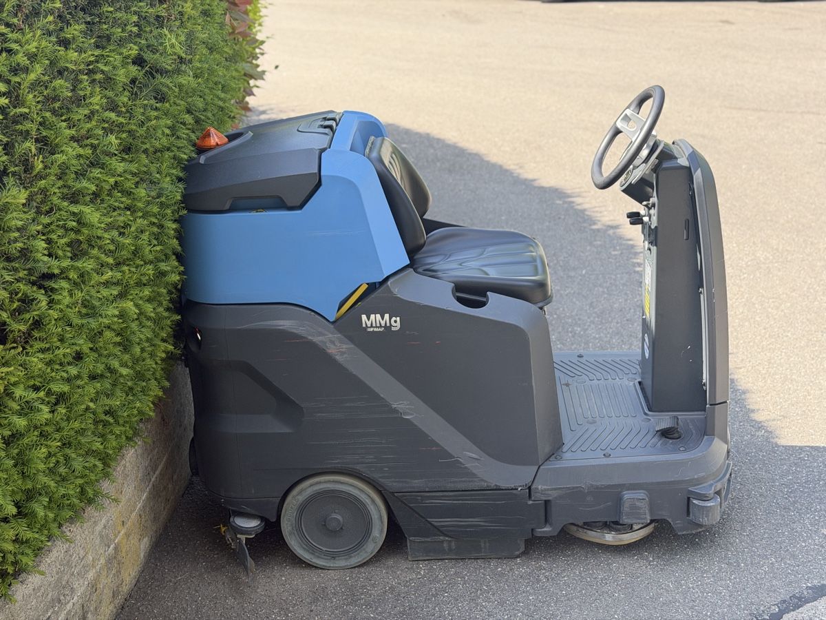 Tutte le macchine: Scheuersaugmaschine MMg Base – Usato da Zullwil venduto da Autocentersalii 3