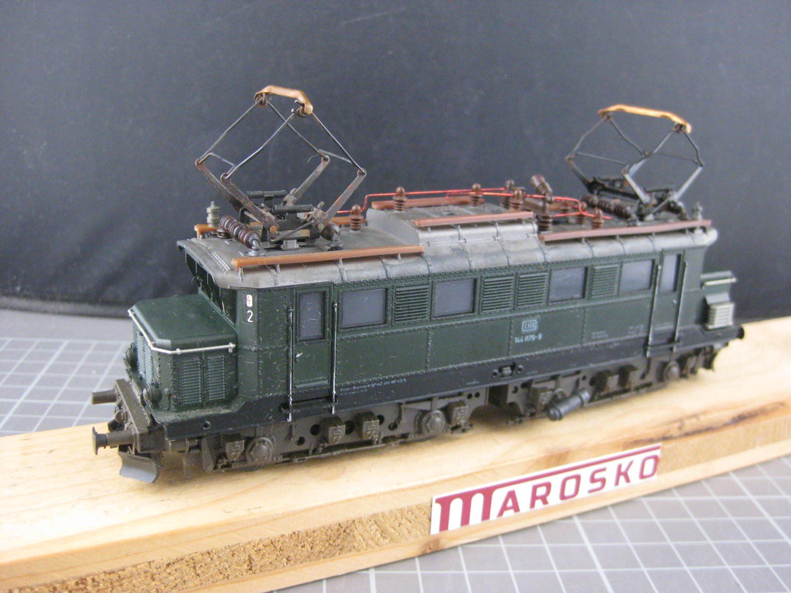 Roco Modelleisenbahnen: Roco DB BR 144, ohne OVP, bespielt – Gebraucht aus Malters von Marosko