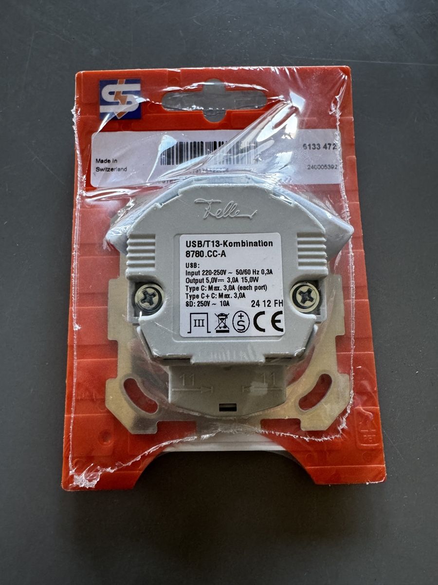 Feller Spine: Kombination Steckdose USB C+C/T13 neu! – Nuovo e nell'imballaggio originale da Basel venduto da bau_6tk8 1