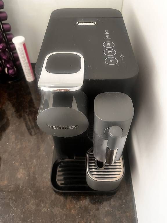 Nespresso Macchine per caffè & Macchine per espresso: Nespresso Kaffeemaschine – Usato da St. Margrethen SG venduto da mic_vpp5 2