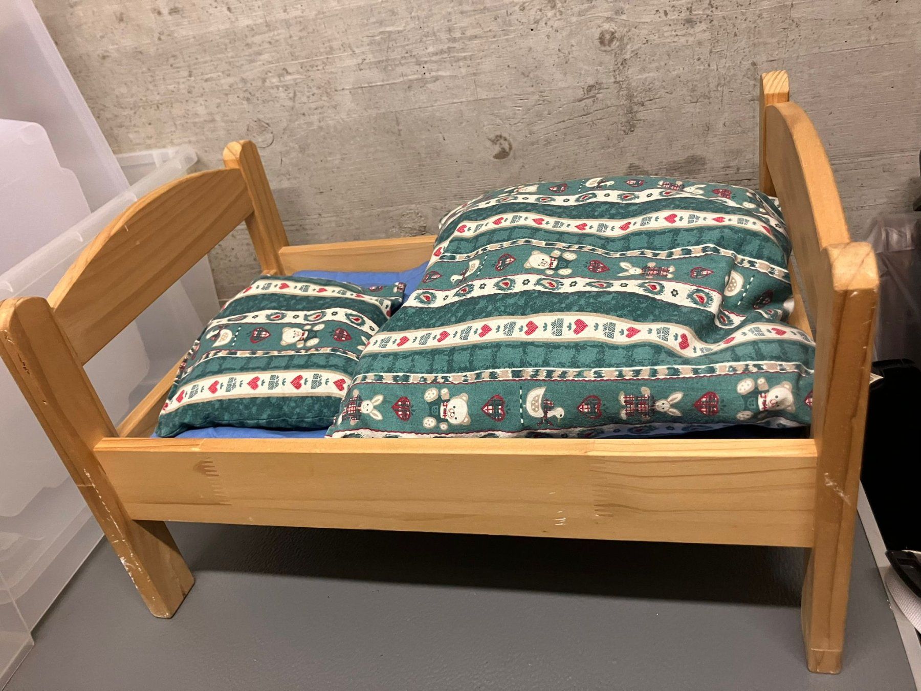 Giocattoli: Letto di legno per bambole – Usato da Melano venduto da H-Sara 1
