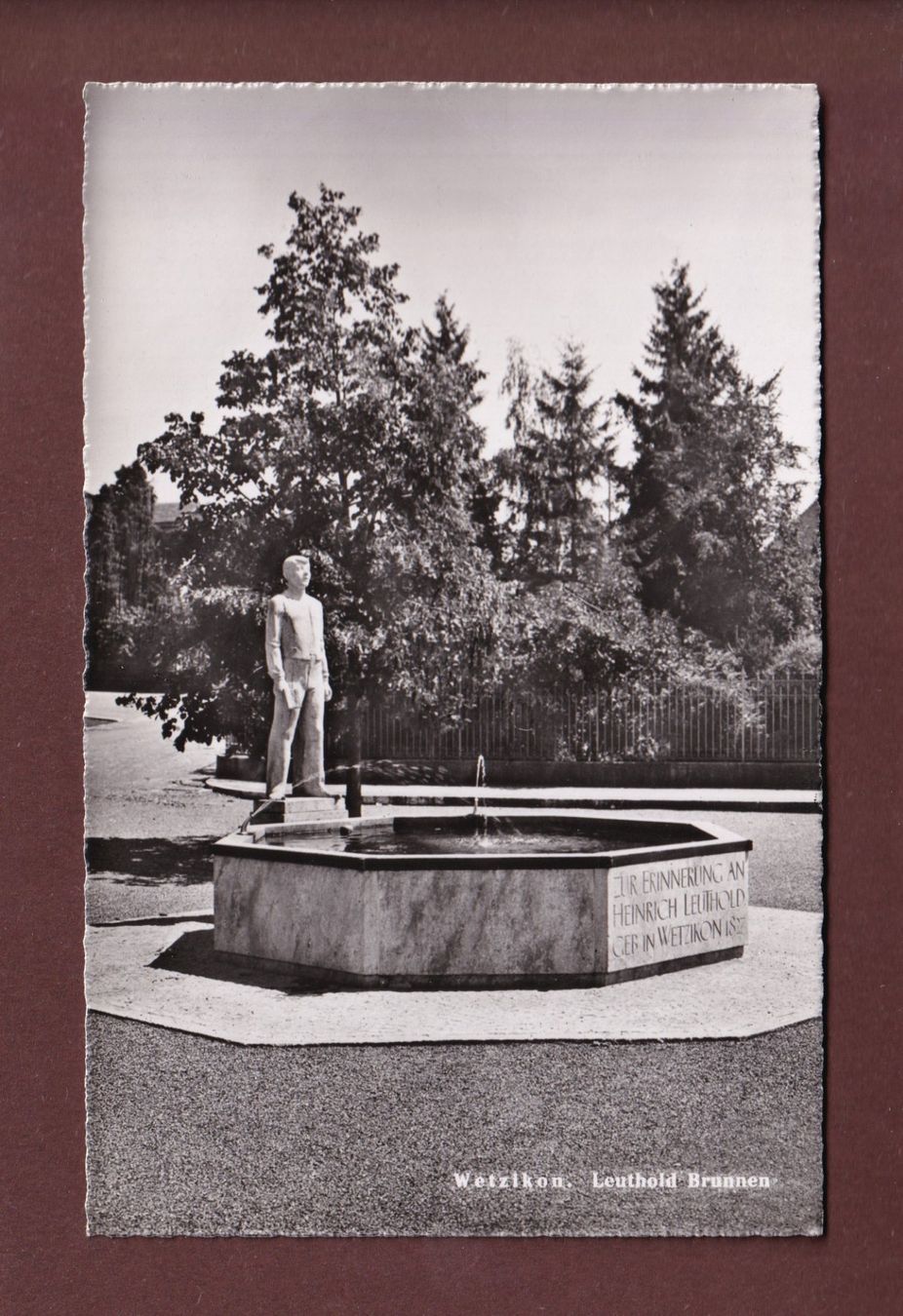 Ansichtskarten: WETZIKON - Leuthold Brunnen – Gebraucht aus Pully von nicecards-shop