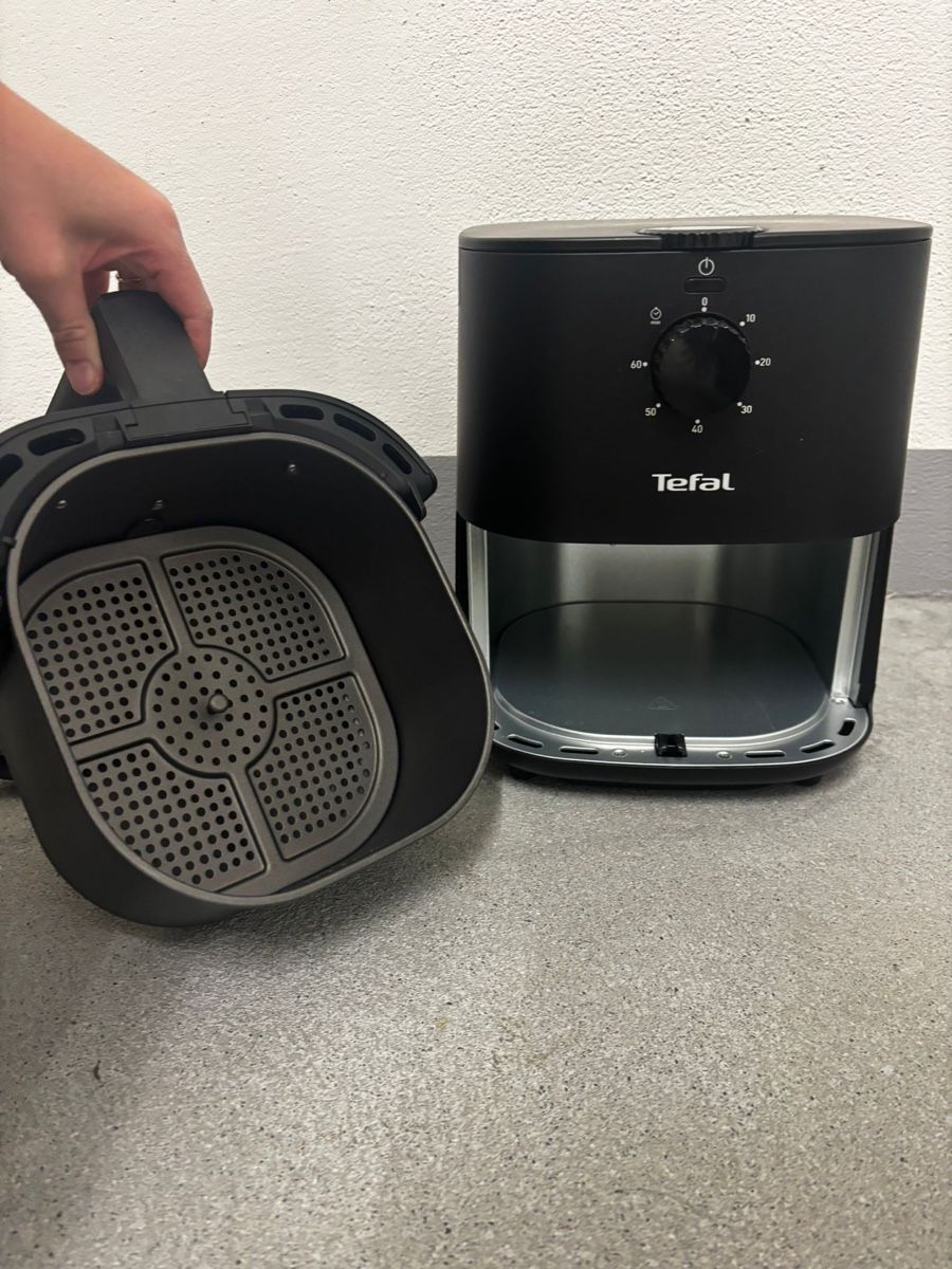Tefal Elettrodomestici da cucina: Tefal air fryer – Nuovo (secondo la descrizione) da Horw venduto da lau_kvt2
