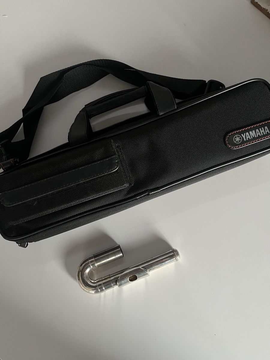 Yamaha Strumenti musicali: Curved Headjoint for Flute & case! – Usato da Vessy venduto da rijl