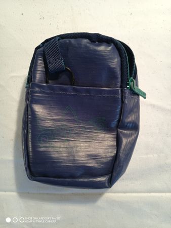 Adidas Tasche blau Grösse ca. 13x11cm gebraucht