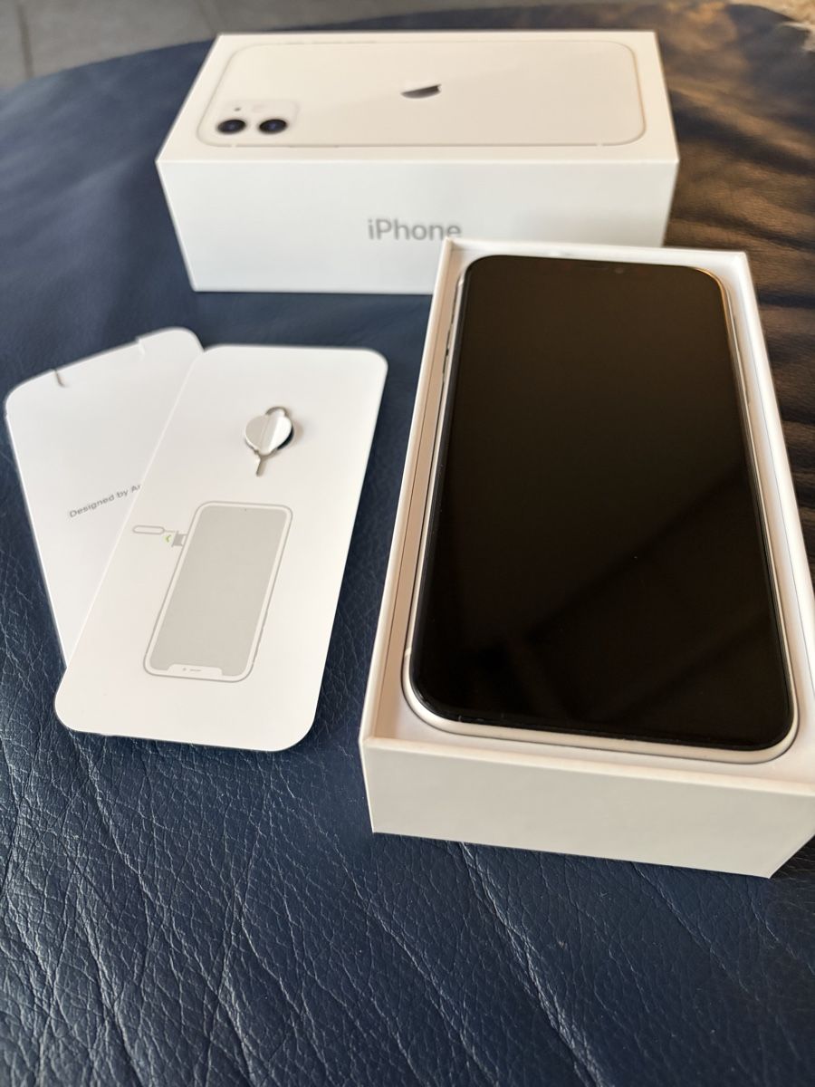 Apple Handys / Smartphones: Apple iPhone 11 64 GB weiss – Gebraucht aus Affoltern am Albis von Elle1 6