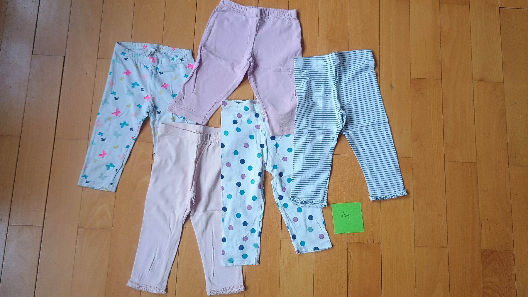 Kleiderpakete & -sets: Mädchen Kleiderpaket Gr. 104 – Gebraucht aus St. Gallen von takalusu