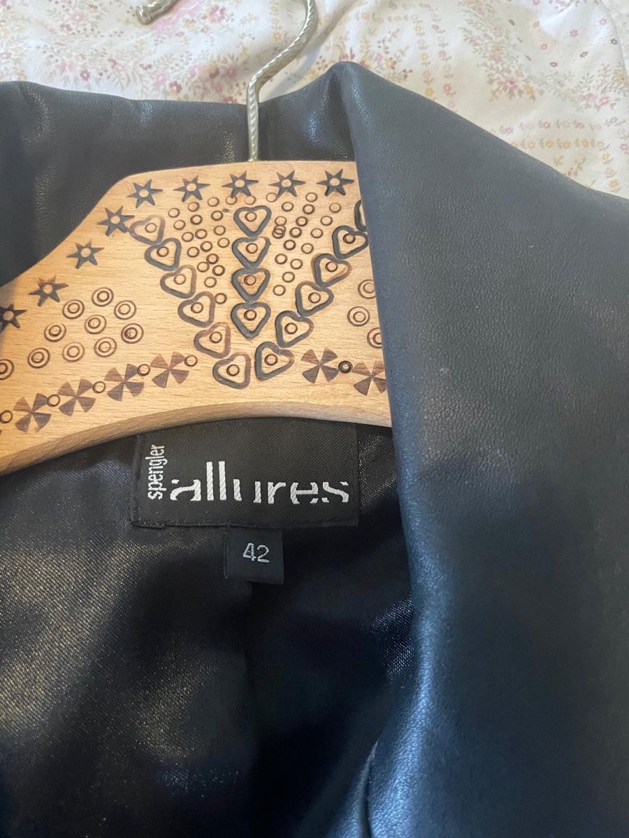 Jacken: Lederjacke schwarz Grösse 42 gebraucht – Gebraucht aus Teufen AR von evi_77q5 1