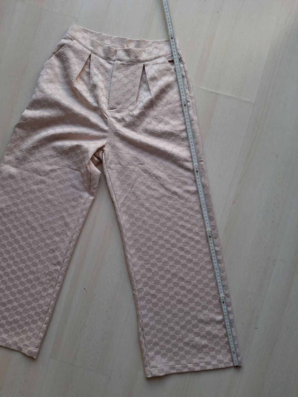 Hosen: Stoffhose Straight Elli White Gr. S – Gebraucht aus Walterswil SO von mel_5b2h 1