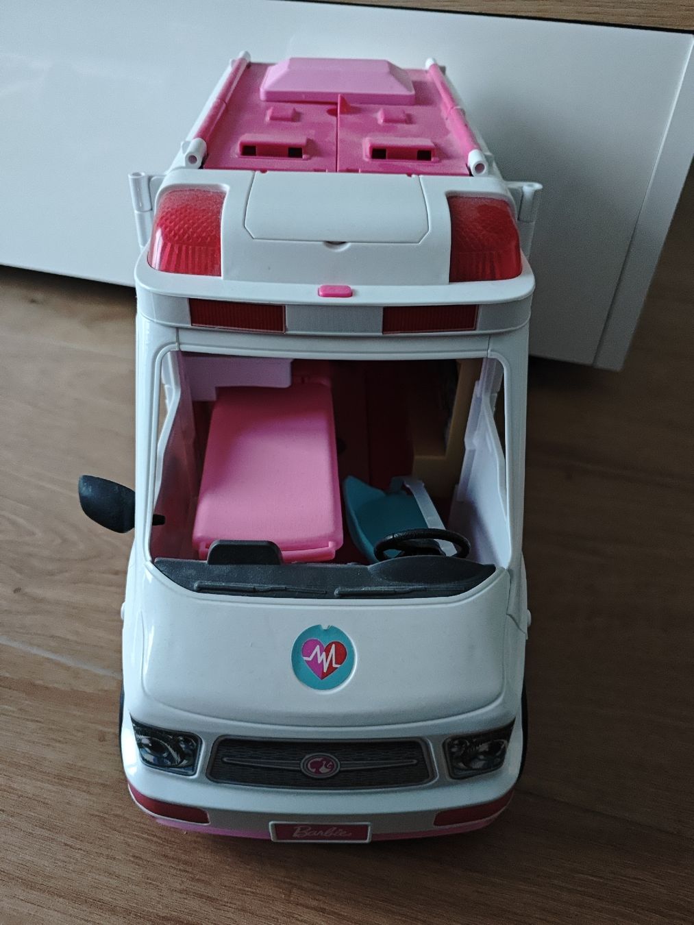 Giocattoli: BARBIE Krankenwagen mit Sirene – Usato da Gibswil venduto da jibbi01