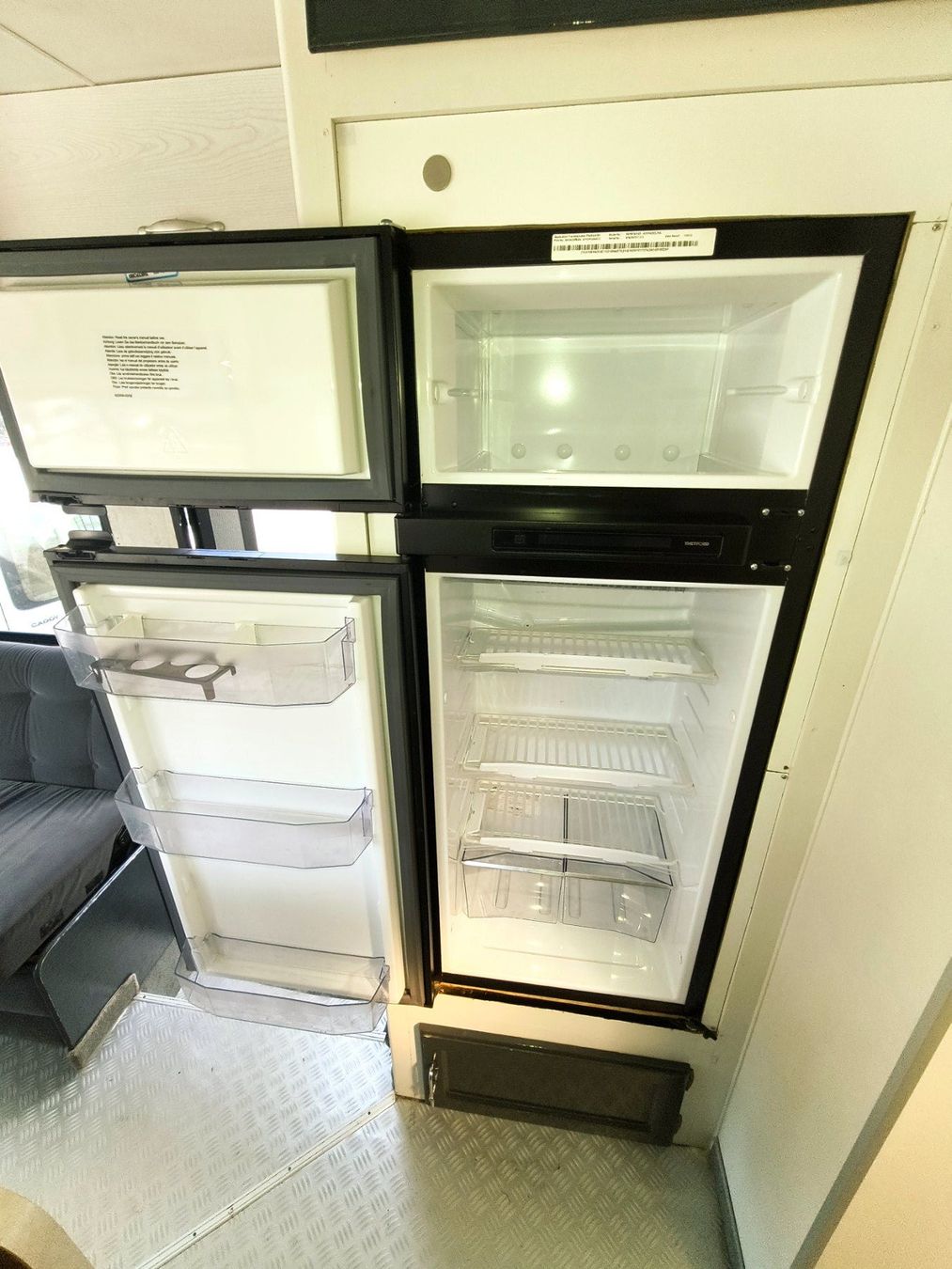 Chevrolet Camping Fahrzeuge: Chevrolet Challenger Camper/Tiny House – Gebraucht aus Etzelkofen von madafaka_06 7