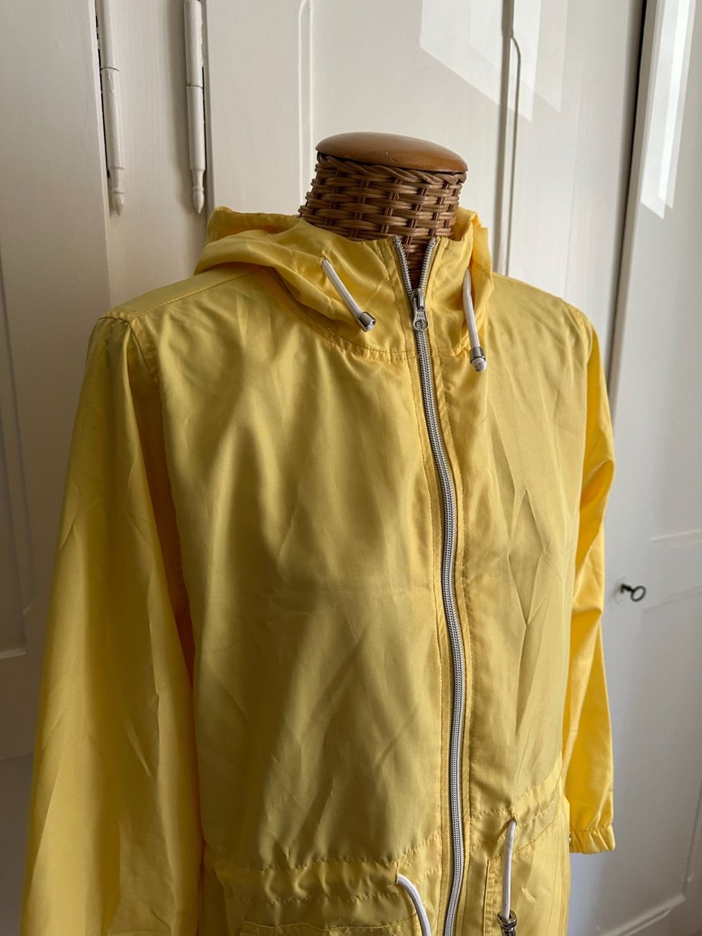 Primark Giacche: Regenjacke / Jacke gelb S – Usato da Zürich venduto da Diazaio 1