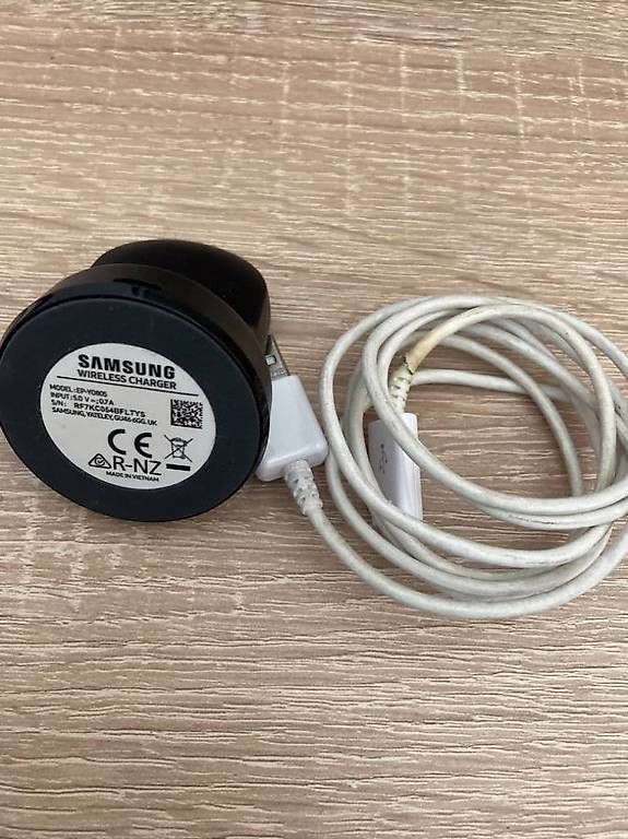Smartwatch: Montre connectée Samsung Watch – D'occasion à Chippis par mumuc 4