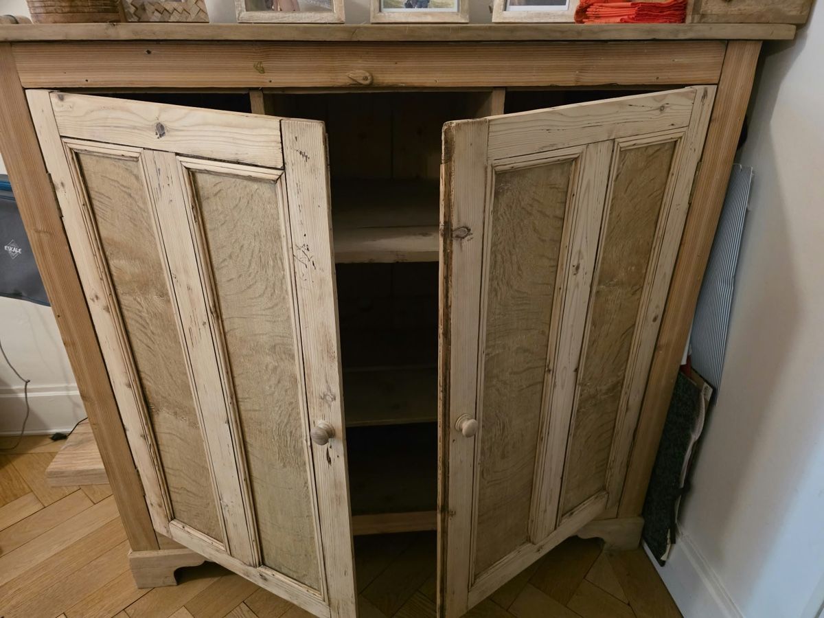 Credenze: Buffet en bois massif  – Usato da Genève venduto da smilee17 1