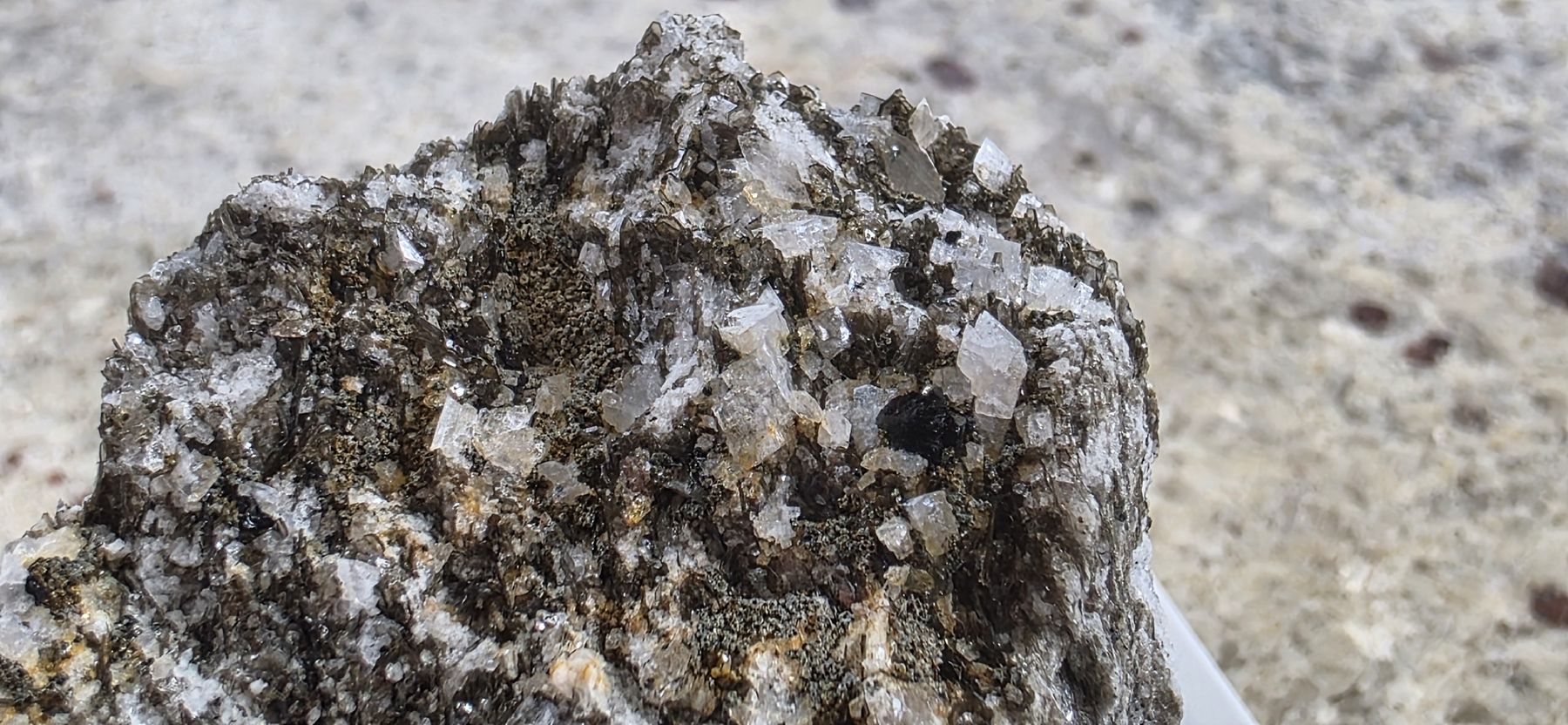 Minerali & Pietre curative: Mineral: Cervandonit Lärcheltini  Binntal – Usato da Glis venduto da nbu_65ys 1
