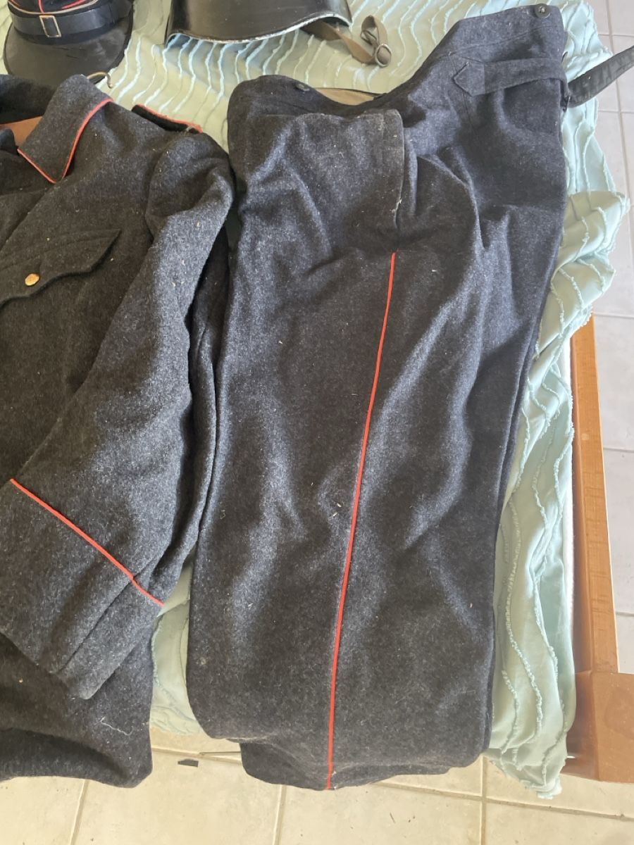 Uniformes: Uniforme complet pompier ensemble veste pantalon casque – D'occasion à Meyrin par jul_km5p 4