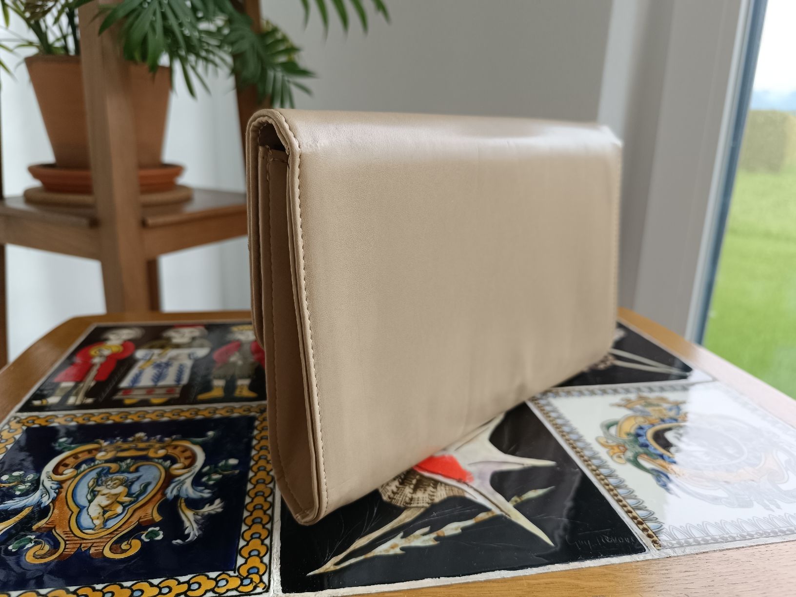 Sacs femmes: Clutch beige / sand – D'occasion à Wolfwil par SecondOwner 2