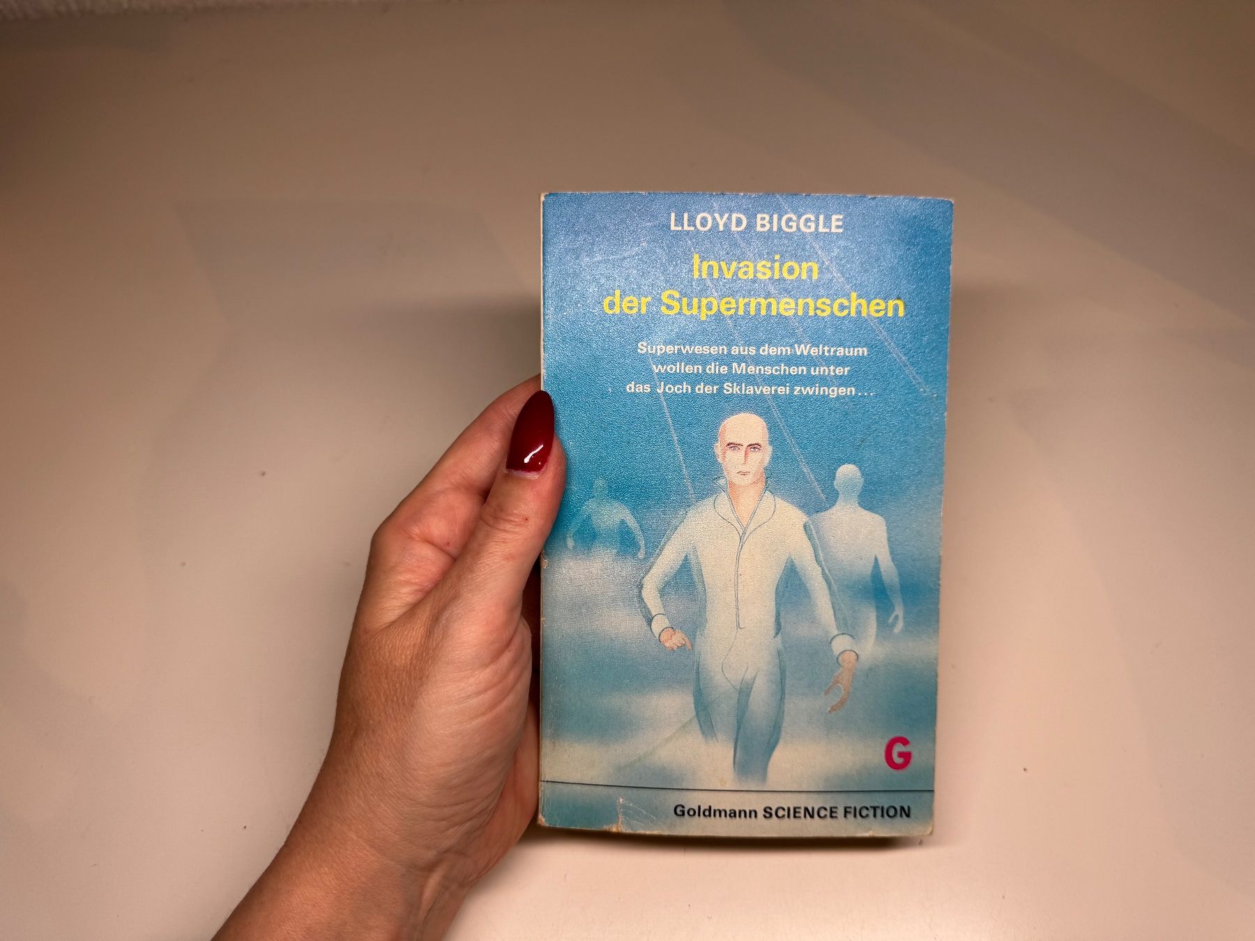 Libri: ROMAN: Lloyd Biggle, Invasion der Supermenschen – Usato da Grosswangen venduto da Deutsche_Romane