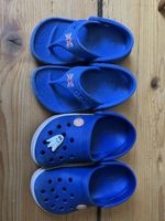 Crocs Sandalen Gr 8/9 blau zwei Paar
