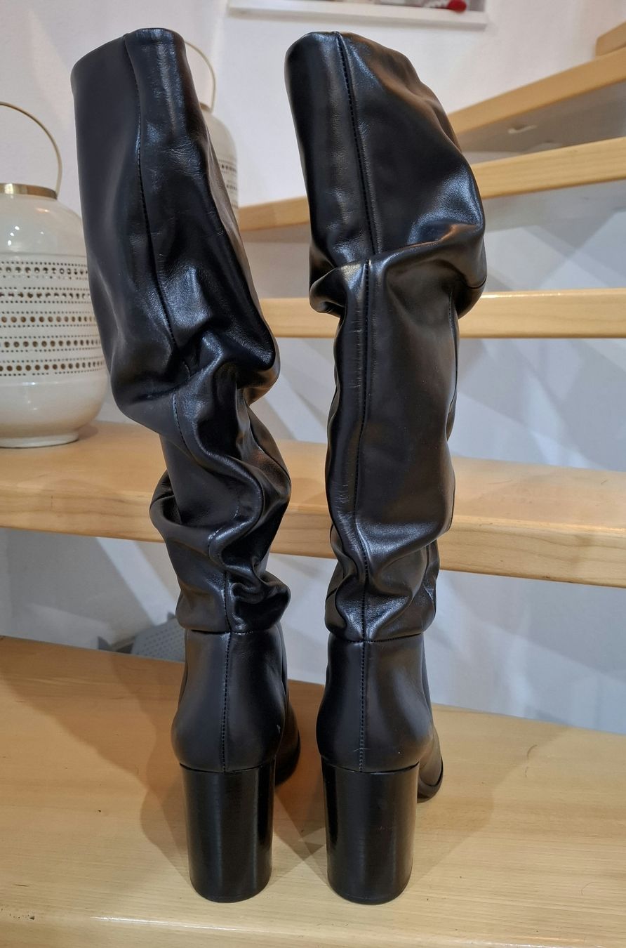 Scarpe da donna: Stiefel Pollini Gr. 40 – Usato da Balzers venduto da mackfose 1