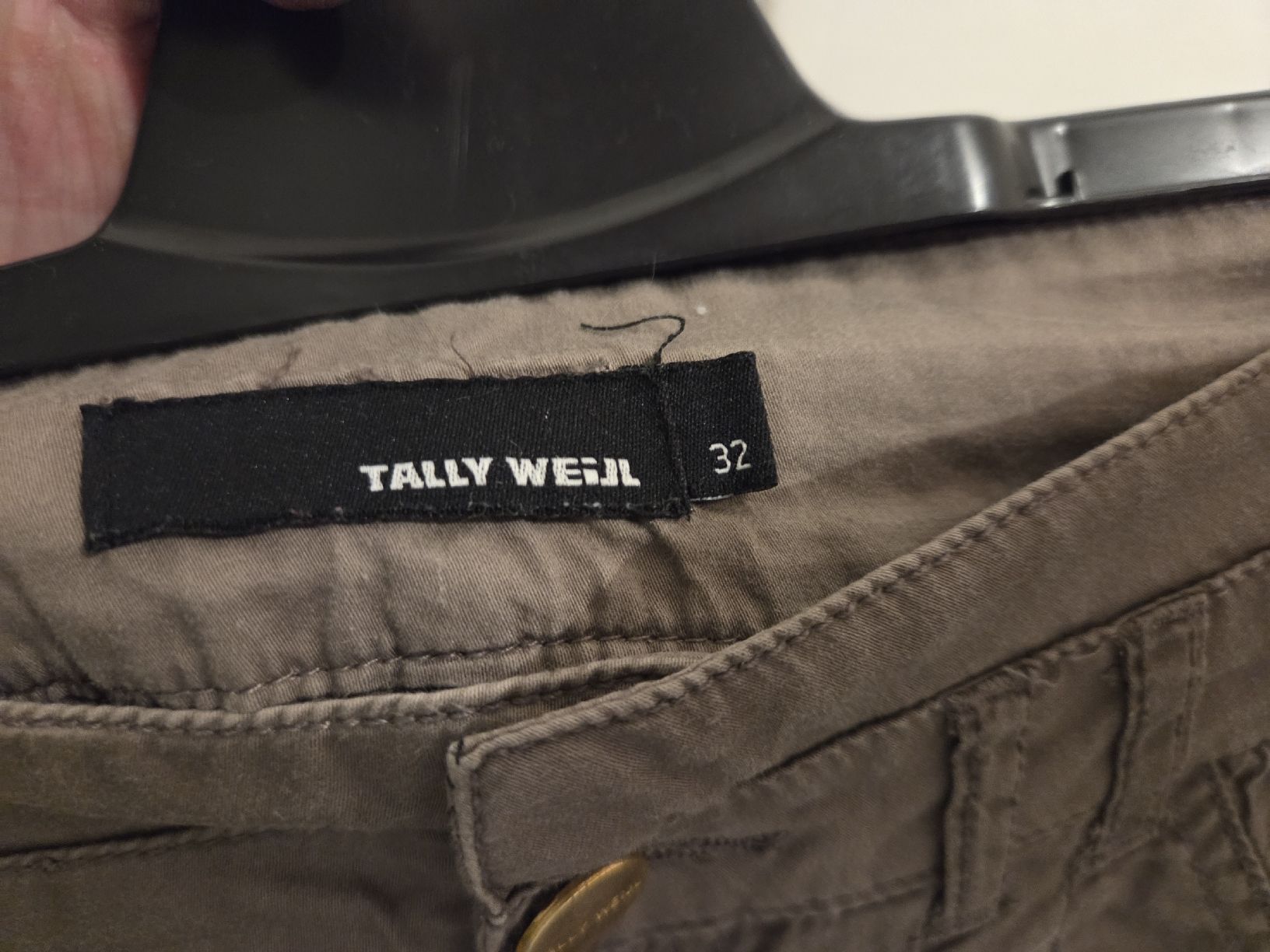 Tally Weijl Pantaloni: Stoffhise Damen – Usato da Burgdorf venduto da tamaraw03 2