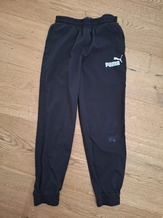 Puma Sporthose / Jogginghose Gr. 128  Schwarz