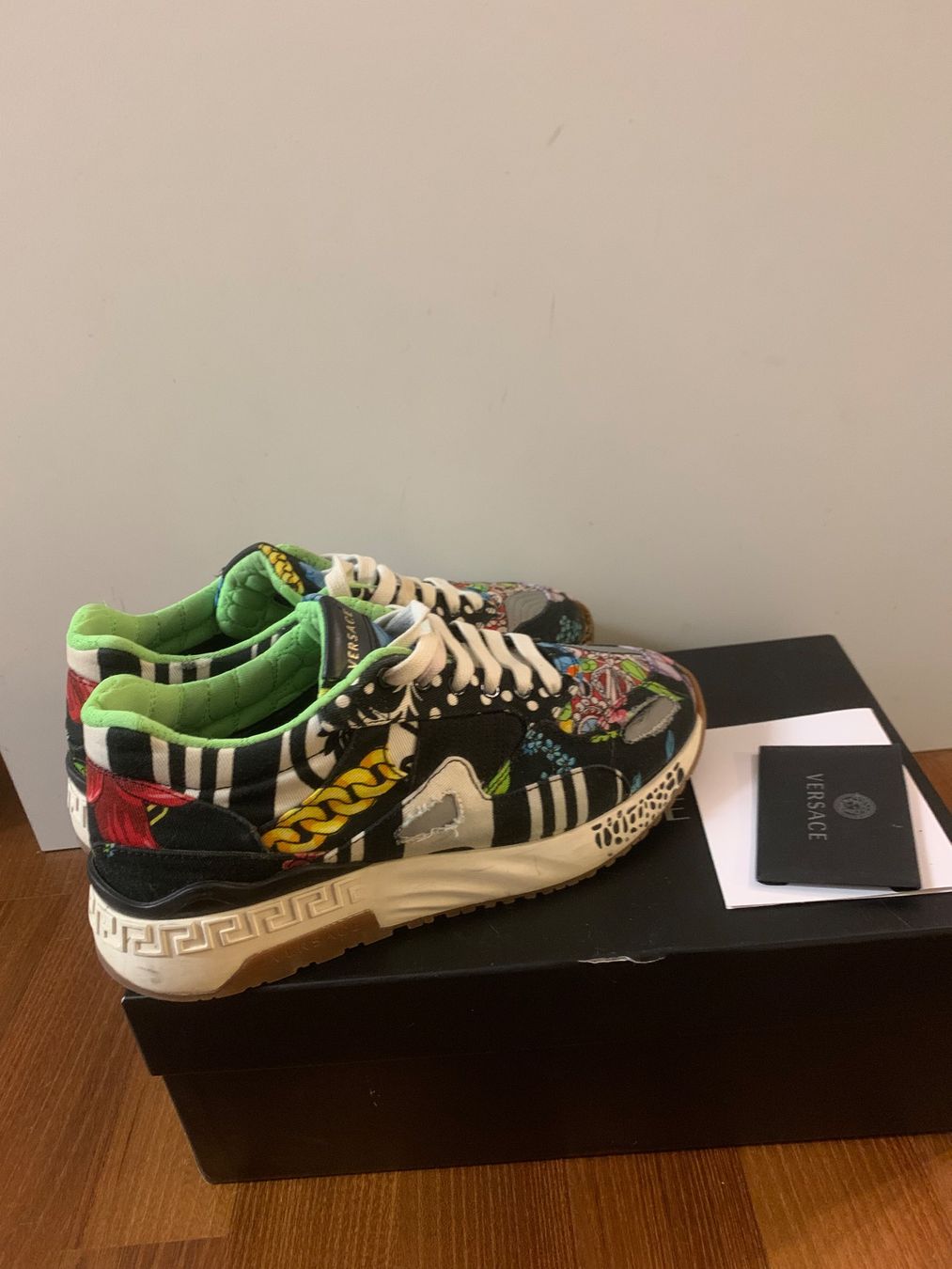 Versace Scarpe da donna: Versace Turnschuhe Gr. 38 - Einzigartiges Design, Top Zus... – Usato da Winterthur venduto da yan_jnw8 4