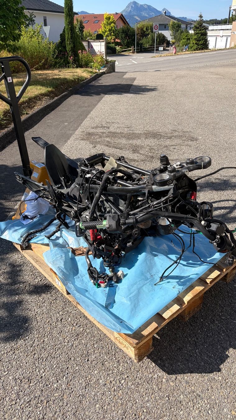 KTM Alle Motorradersatzteile: KTM 125 Duke Carcasse – Gebraucht aus Sorens von mis_2cr2 1