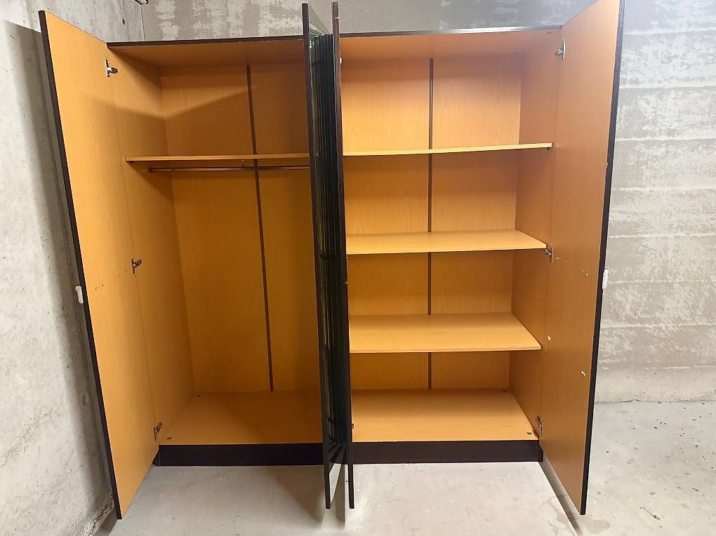 Armadi: alter massiver Schrank – Usato da Plaffeien venduto da vany95 1