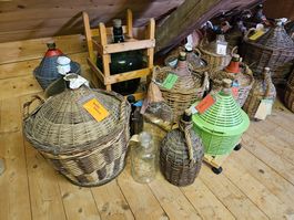 Korbflaschen in diversen Grössen und Ausführungen