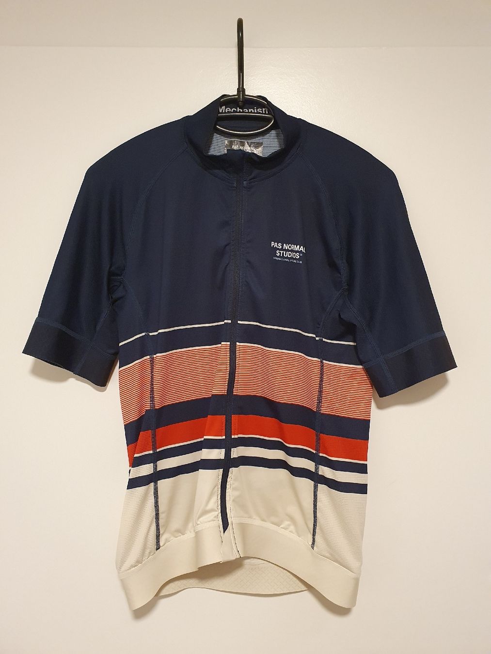 Pas Normal Studios Canottiere & Pantaloni: Pas Normal Studios "Mechanism" Shirt Men L – Usato da Bern venduto da Nisu24