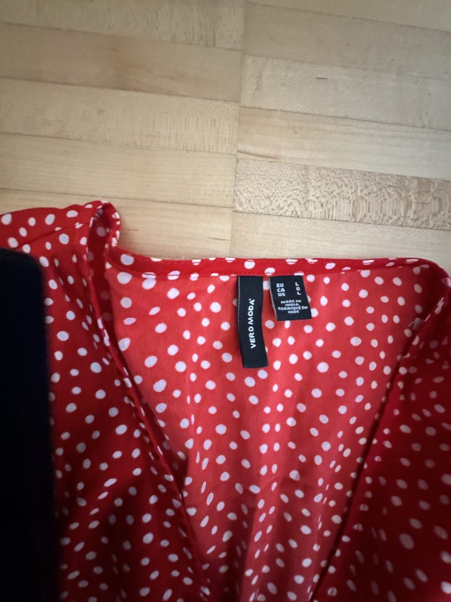 Kleider: Kleid rot 40 – Gebraucht aus Küssnacht am Rigi von ciucchino 3