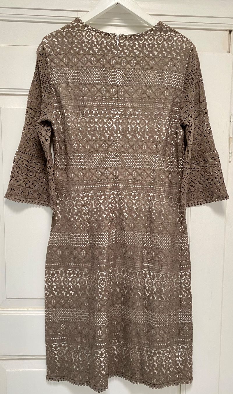 Gerry Weber Kleider: Spitzenkleid mit 3/4-Ärmeln von Gerry Weber, schlamm, Gr. M – Gebraucht aus Zürich von Maria2021 1