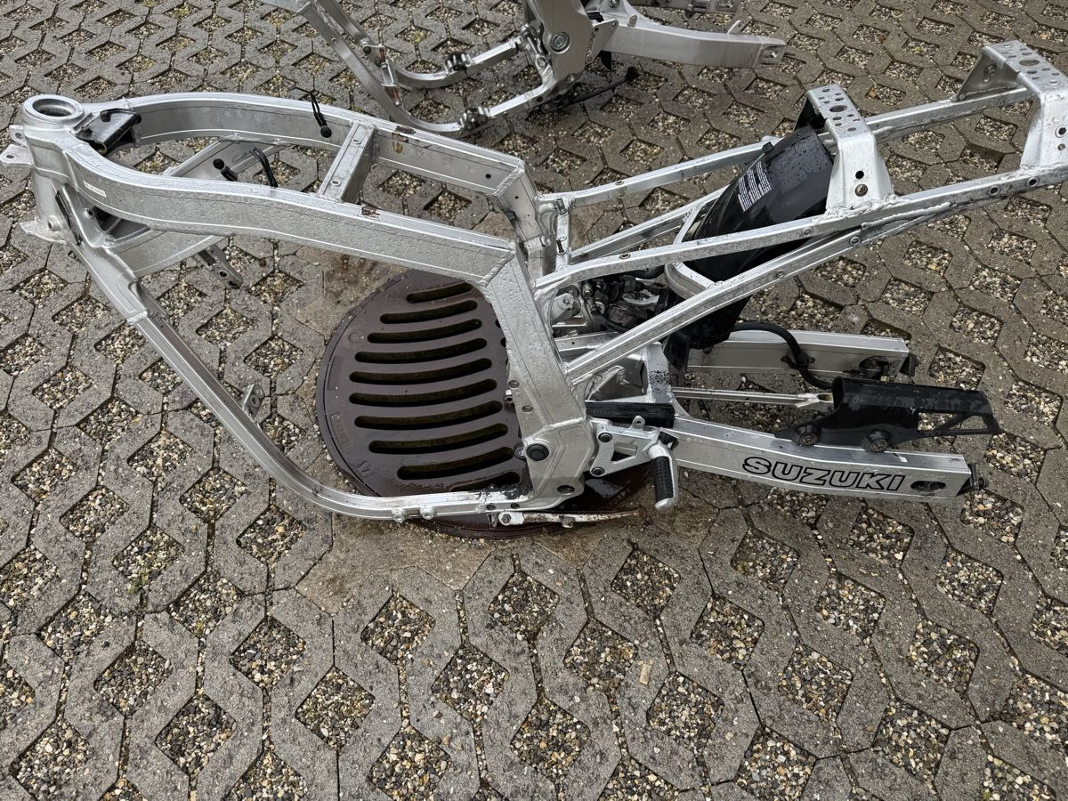 Strada: Suzuki GSX R 1100 – Usato da Gurmels venduto da Zosso99