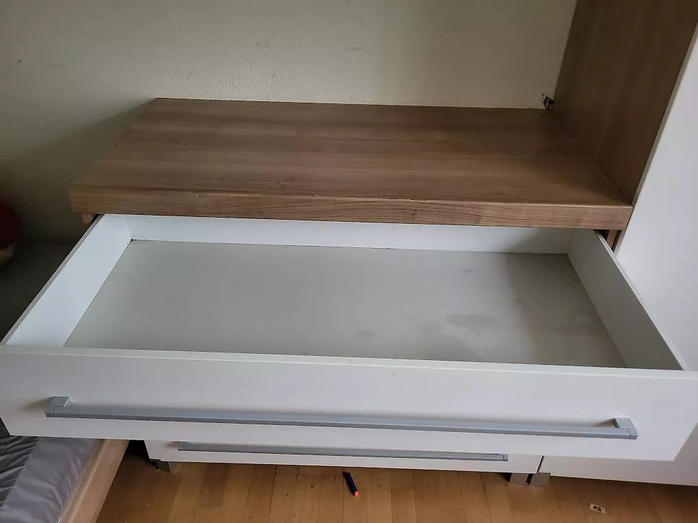 Schränke: Kommode + Kleiderschrank – Gebraucht aus Birmenstorf AG von PetraW6 1