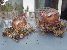 2 Glas-Hühner braun Osterdeko Deko Huhn Frühling