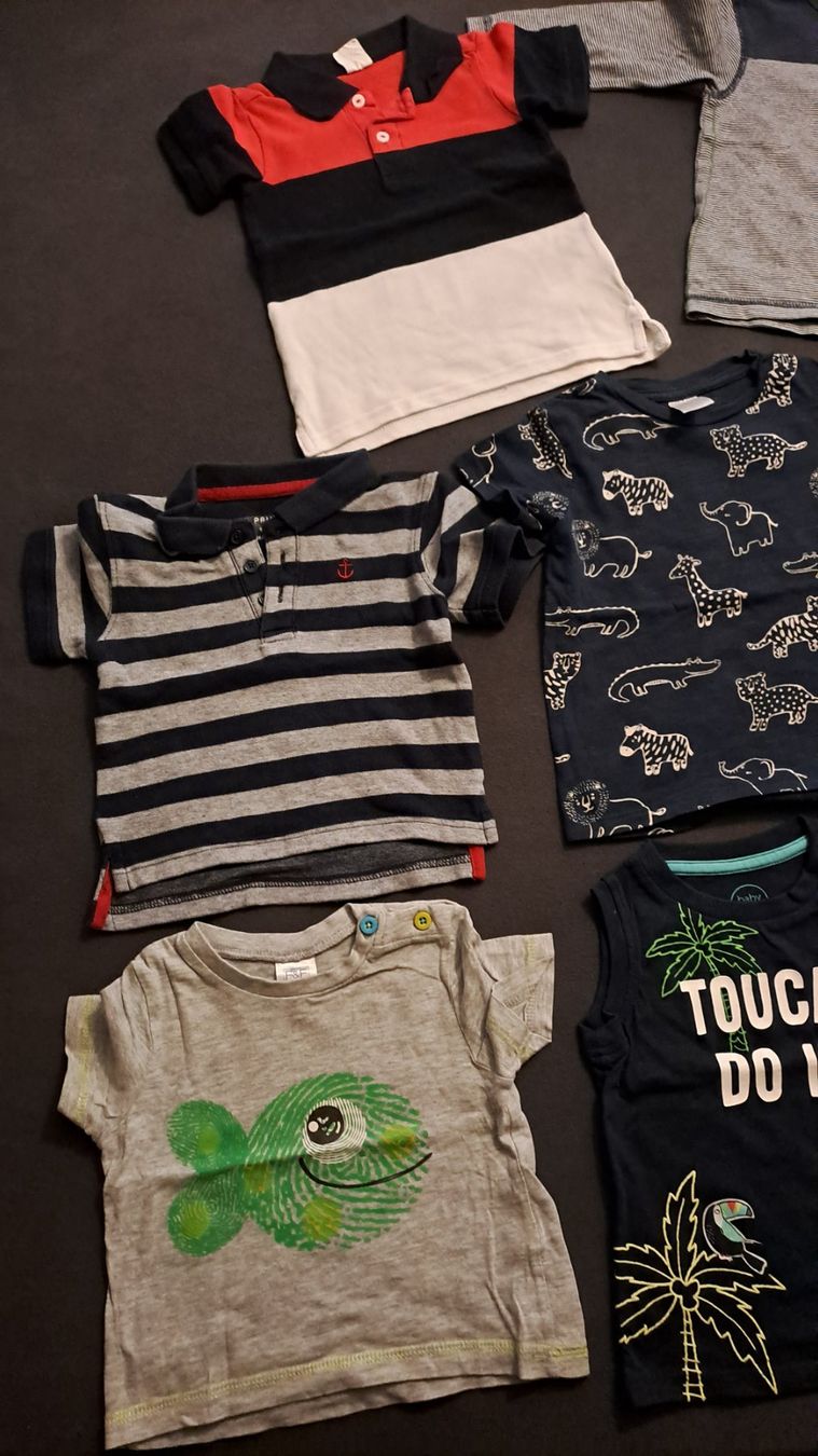 Lotti & Set di vestiti: T-Shirts Gr. 80 – Usato da Oberrieden venduto da Raja011 1
