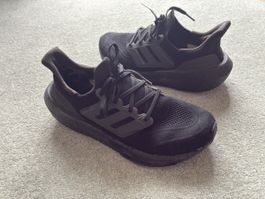 Adidas Ultraboost 22 black sneakers size 10 used