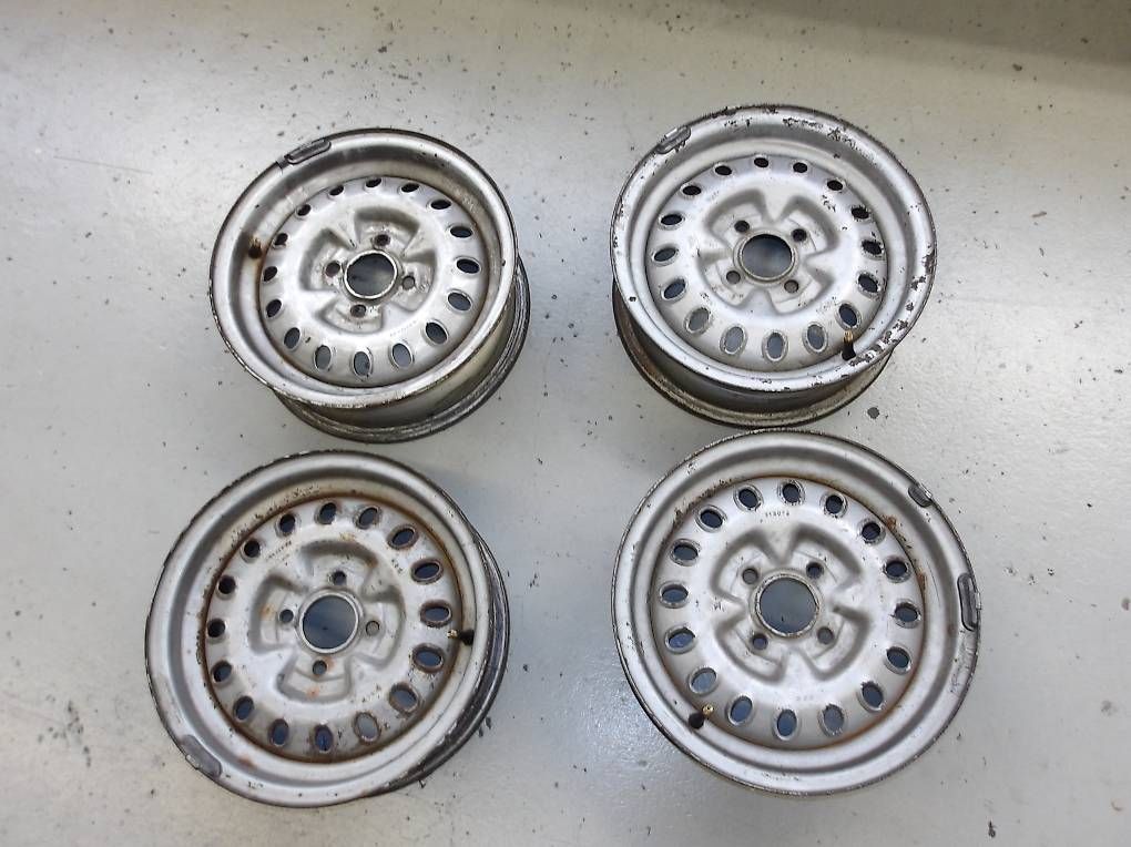 Cerchioni: Stahlfelgen zu Triumph Spitfire – Usato da Toffen venduto da Buzz_AG 1