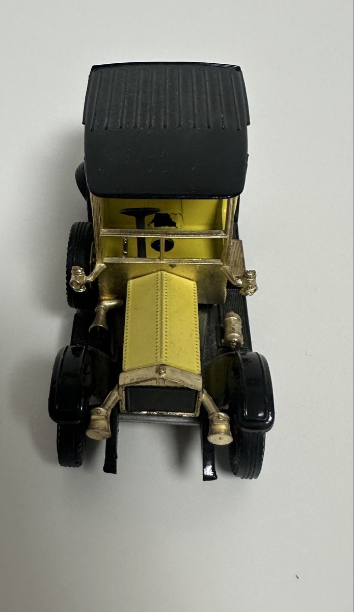 Matchbox Modellini d'auto: Matchbox Modellauto Oldtimer gelb schwarz  – Usato da Teufen AR venduto da lexa81 1