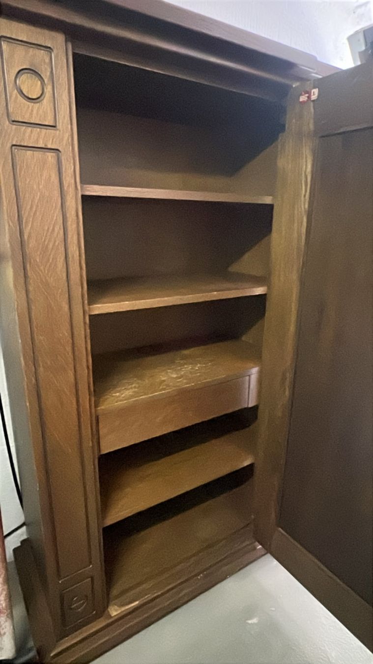 Armadi: Antiker Holzschrank – Usato da Neuenhof venduto da Bodyfit_AG 3