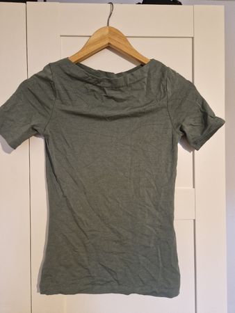 Damen T-Shirt, gründ, kurze Ärmel, Grösse XS, Top Zustand!