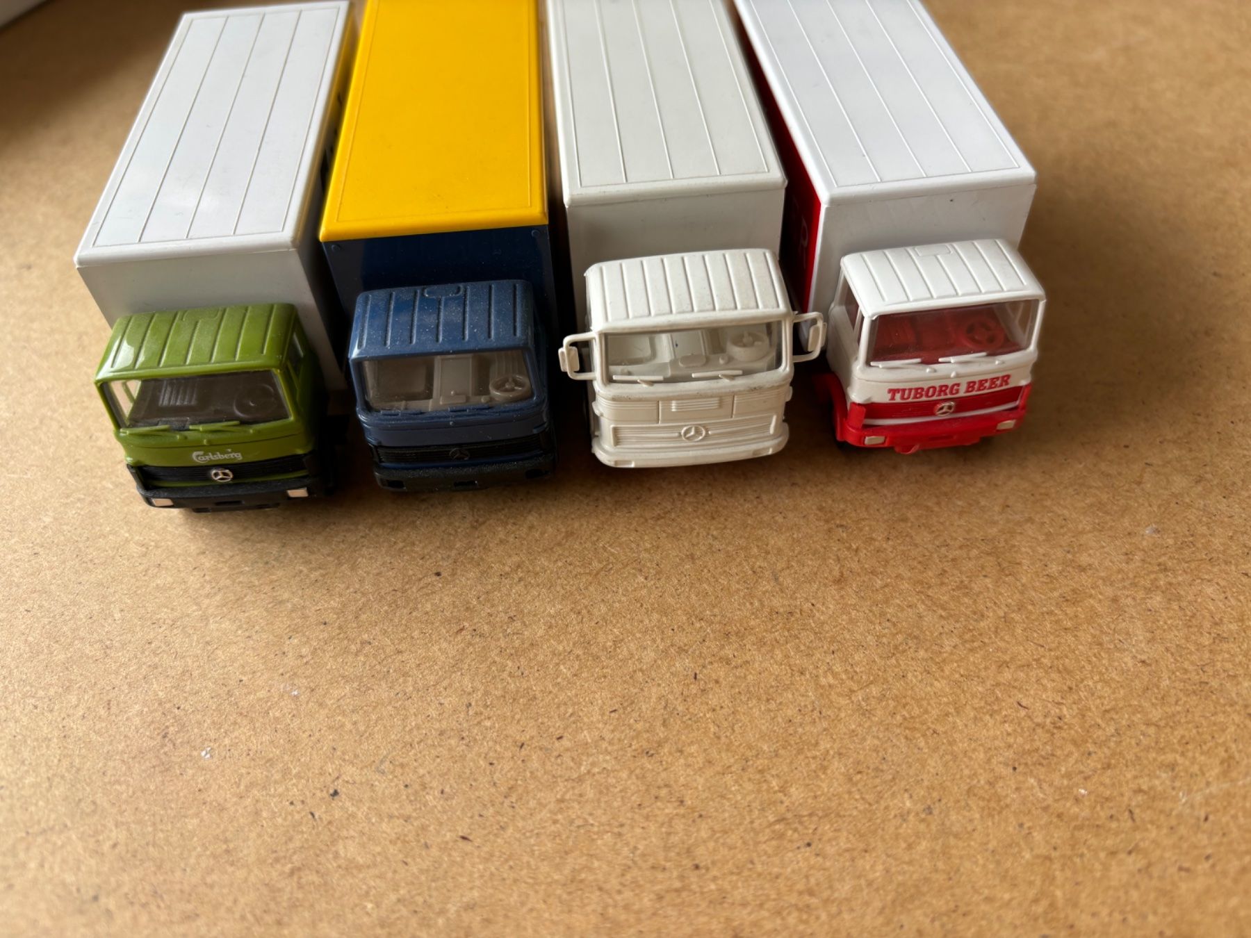 Modelleisenbahnen: 4x LKW Mercedes HO – Neu (gemäss Beschreibung) aus Hauterive NE von eriamch 1