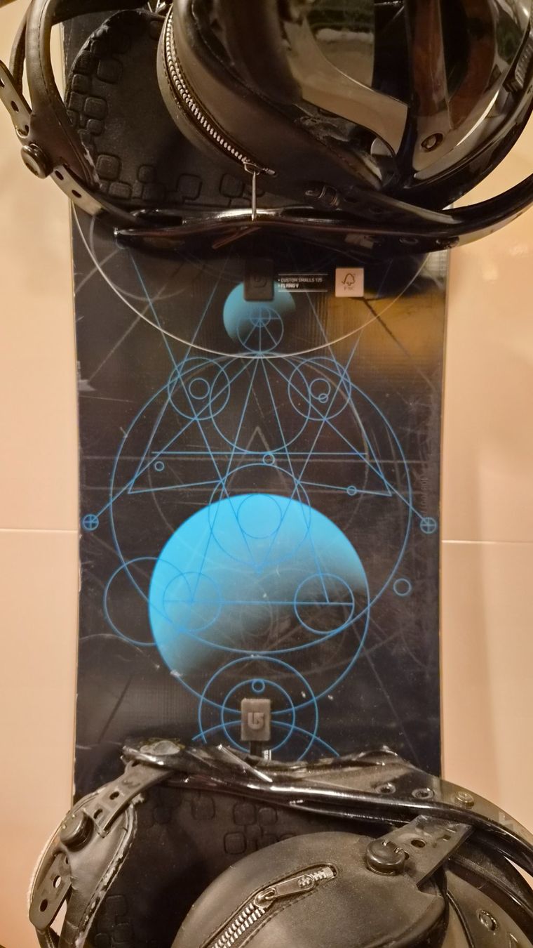 Burton Boards: Snowboard Burton Custom 125cm inkl. Bindung – Gebraucht aus Oberrieden von Raja011 4